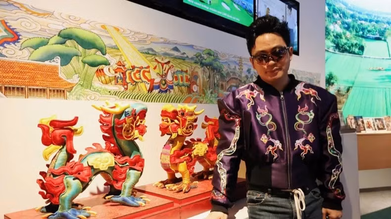 越南歌手松阳。