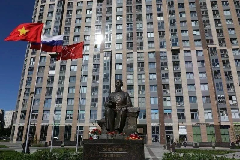 纪念伟大领袖胡志明主席诞辰135周年研讨会在俄罗斯举行