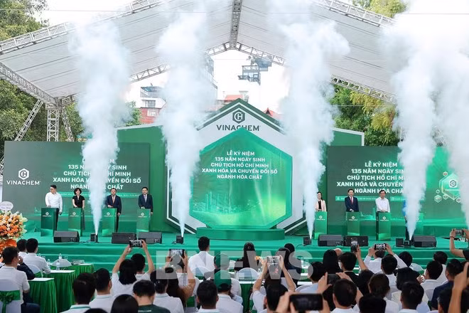 VinachemMart电子商务平台正式亮相。(图片来源:越通社) VinachemMart电子商务平台正式亮相。(图片来源:越通社)