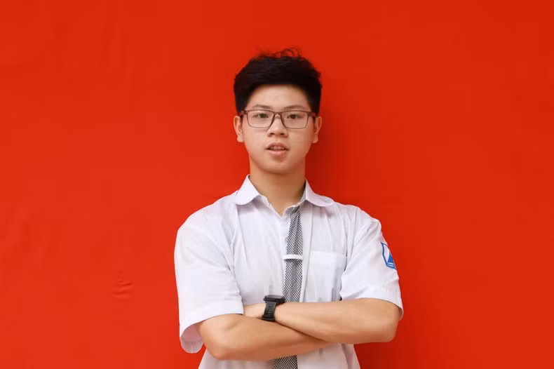 法国里尔大学学生福英。