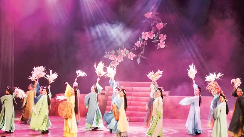 IDECAP剧院话剧《佳人荫下》中的一幕。（孟好 摄）