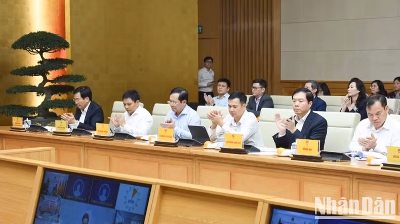 与会的各部委、行业、协会、企业及驻外代表机构代表们。
