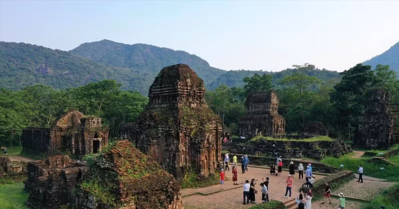 美山遗产坐落于广南省潍山县的山林之中。（图片来源：越南画报）