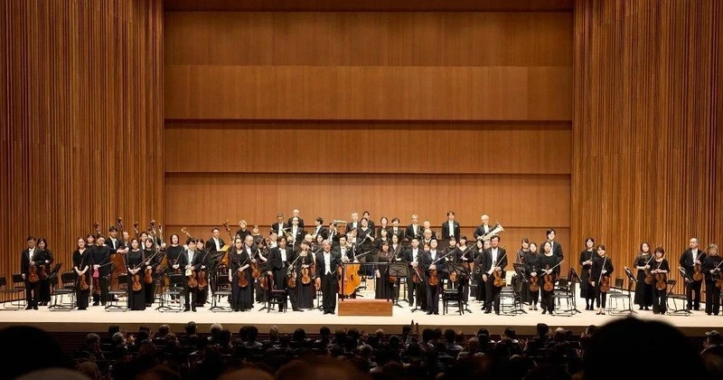 越日友好音乐会吸引了近500名观众参加。（图片来源：越通社）