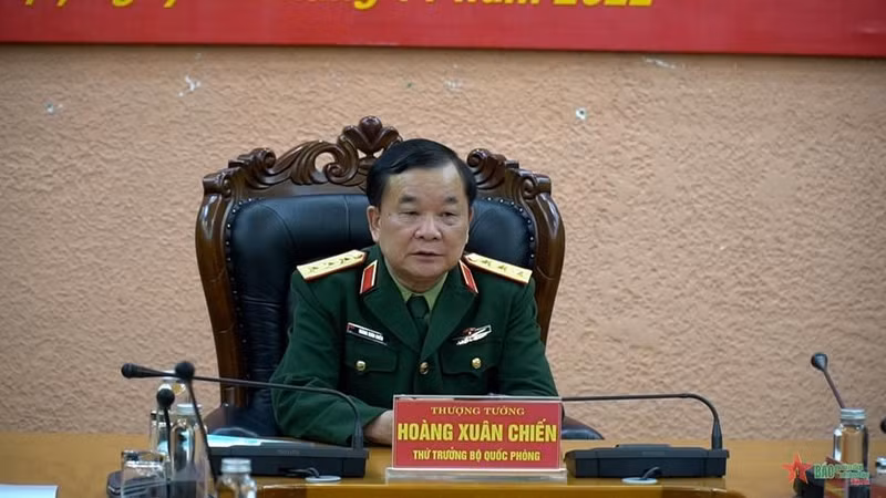 黄春战上将讲话。