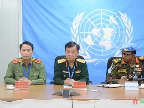 黄春战上将、黎国雄中将和Abu Syed Mohammod Bakir准将主持工作会议。