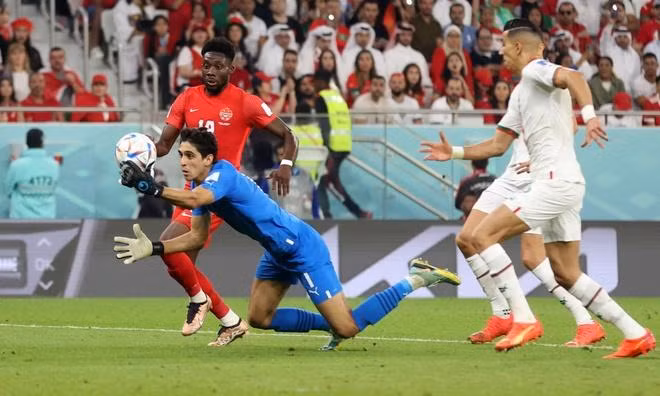 纳耶夫•阿格德大乌龙球。 纳耶夫•阿格德大乌龙球。