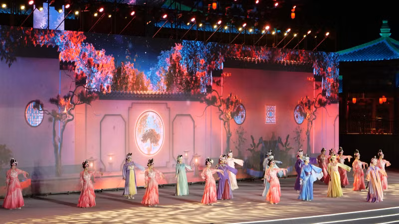 开幕式上的一个文艺表演。