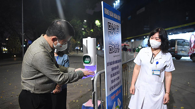 河内正式重新开放还剑湖步行街(组图) ảnh 3 河内正式重新开放还剑湖步行街(组图) ảnh 3