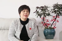 潘金娥教授接受本报驻华记者采访。
