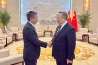 越南驻华大使范清平到任拜会中国共产党中央对外联络部部长刘建超。