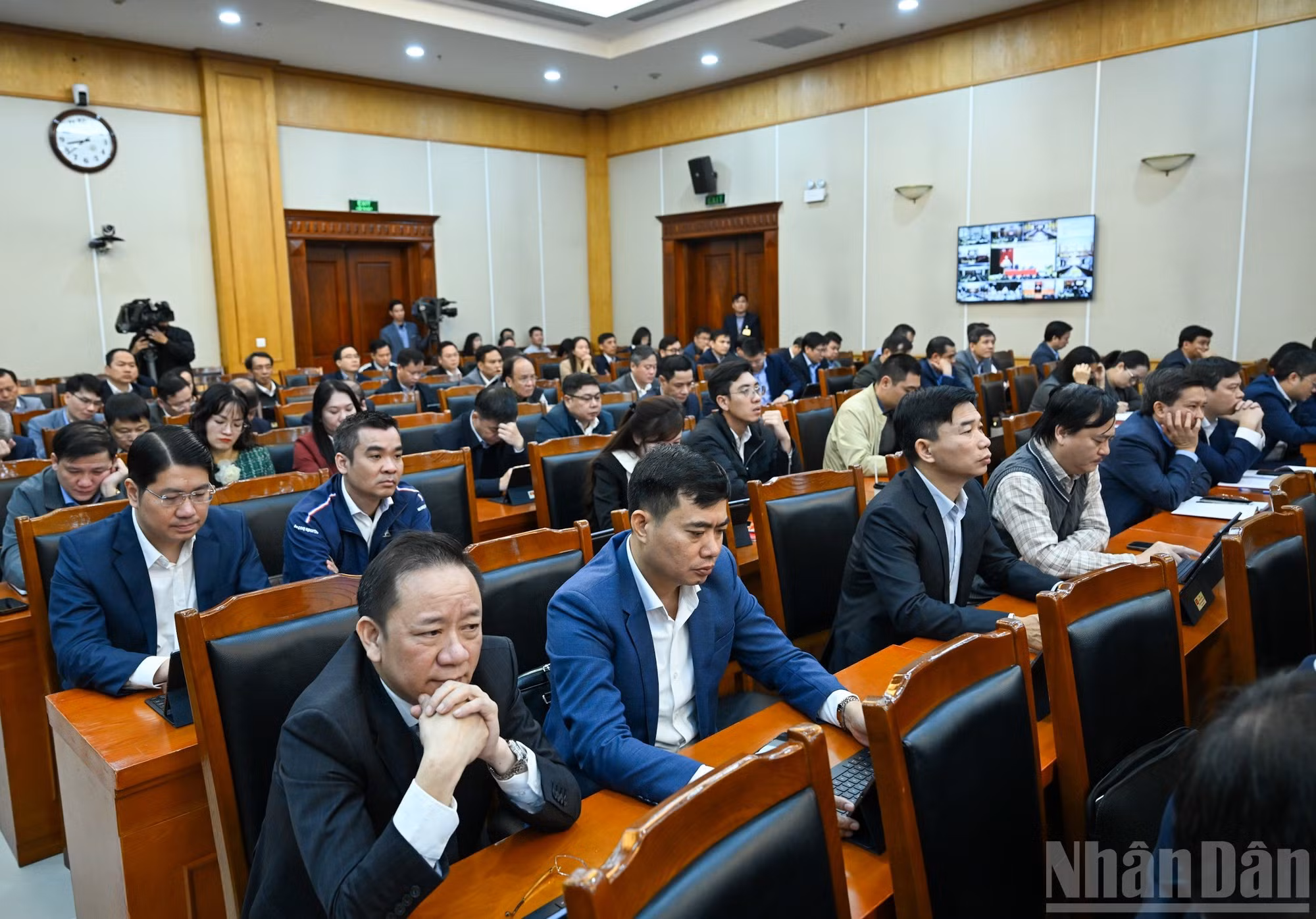 与会代表。