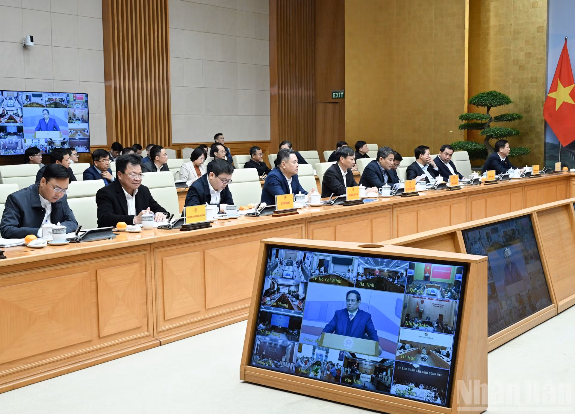 与会代表。