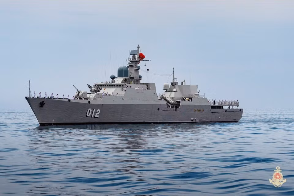 3-7374.jpg
