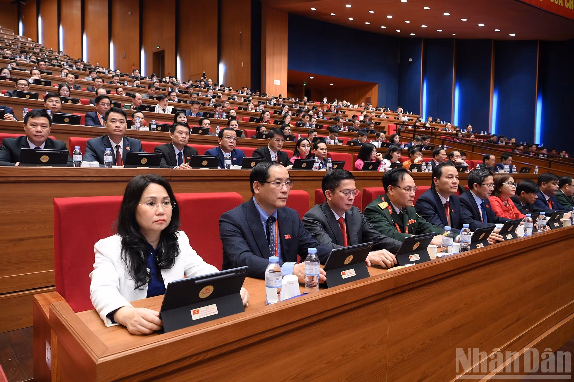 凉山省党部代表团。