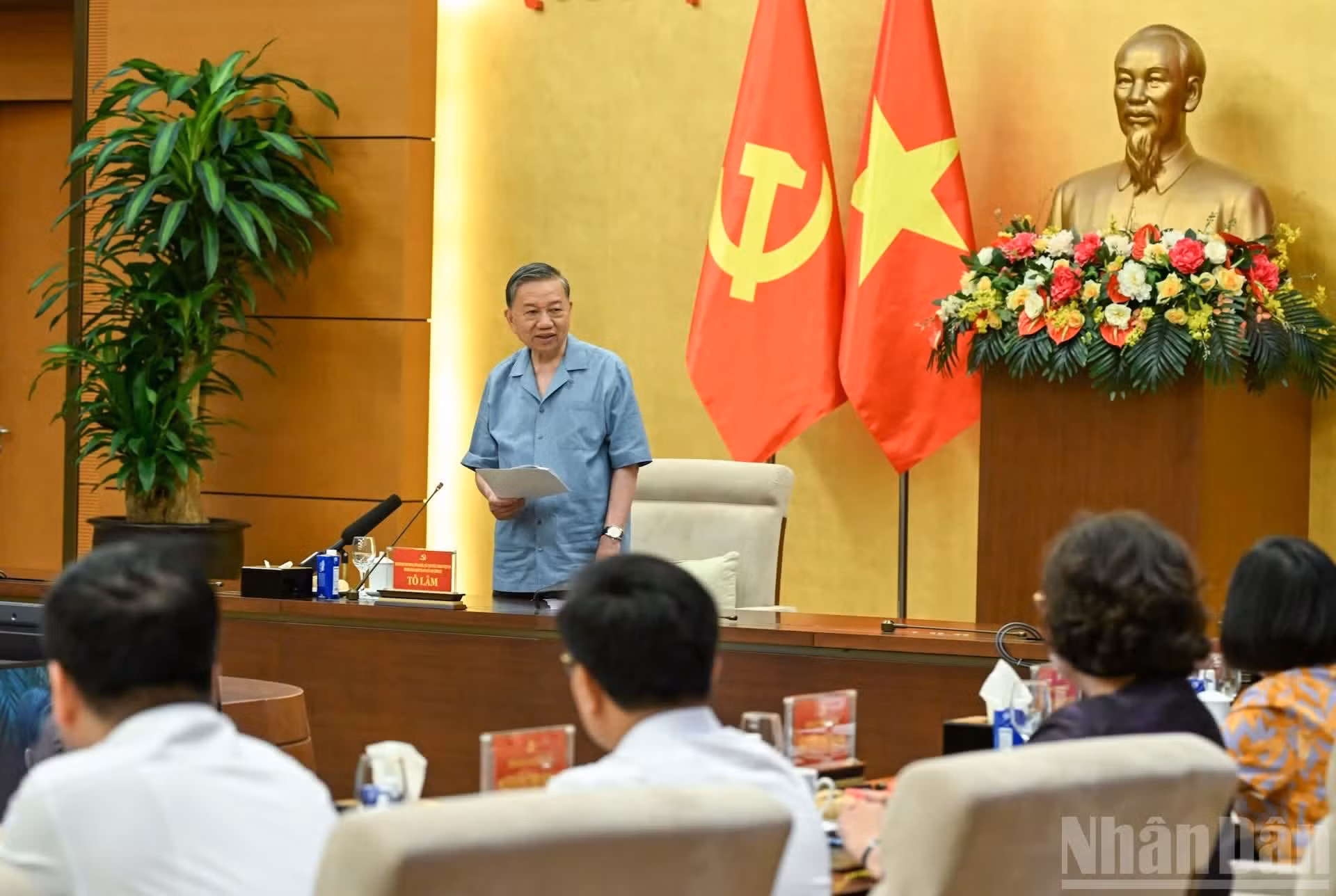 苏林总书记、国家主席发表总结性讲话。