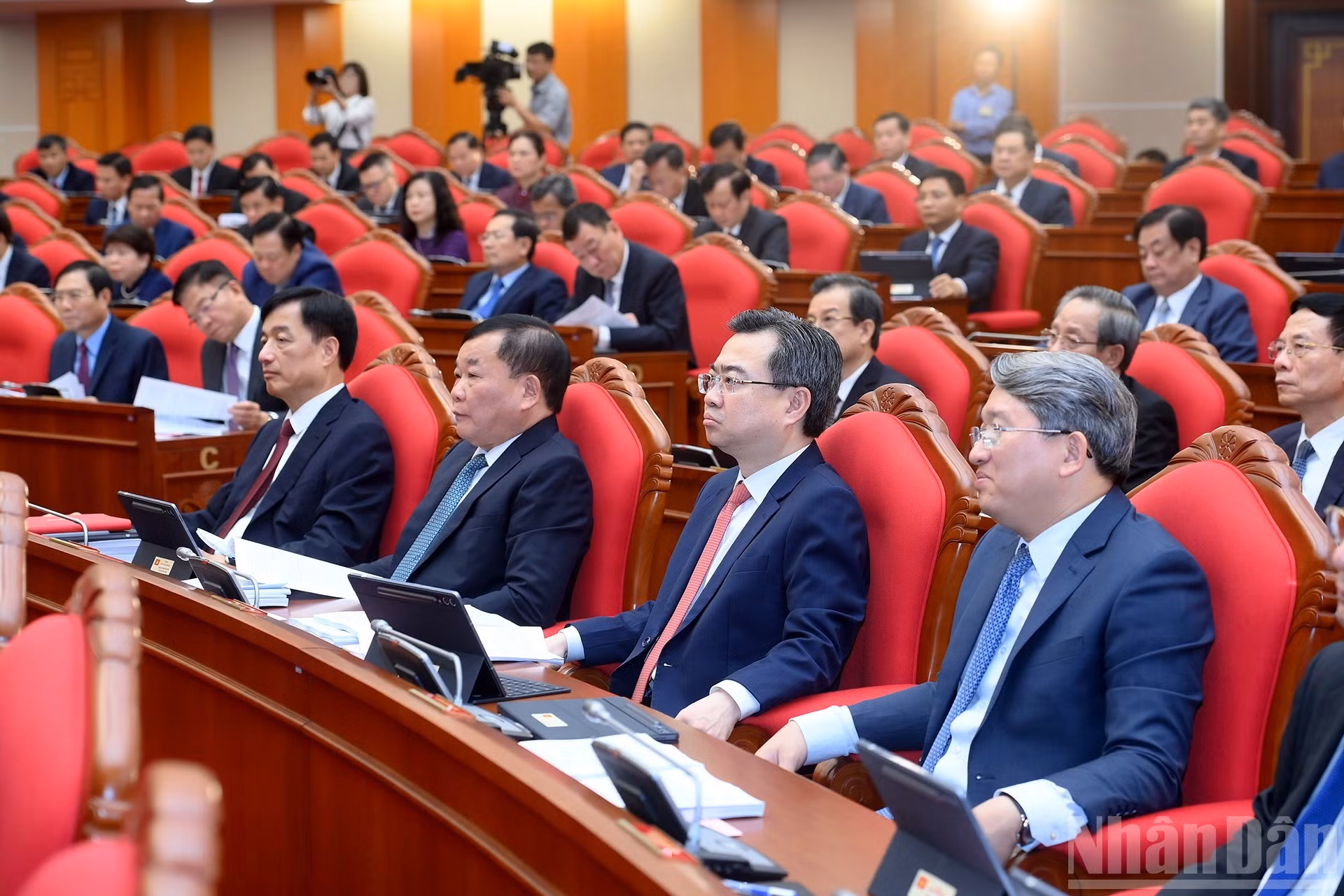与会代表。