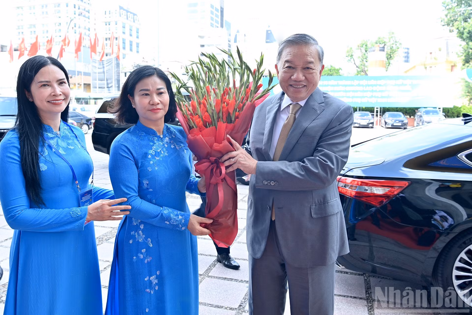 苏林总书记出席越南妇女联合会成立95周年纪念仪式。
