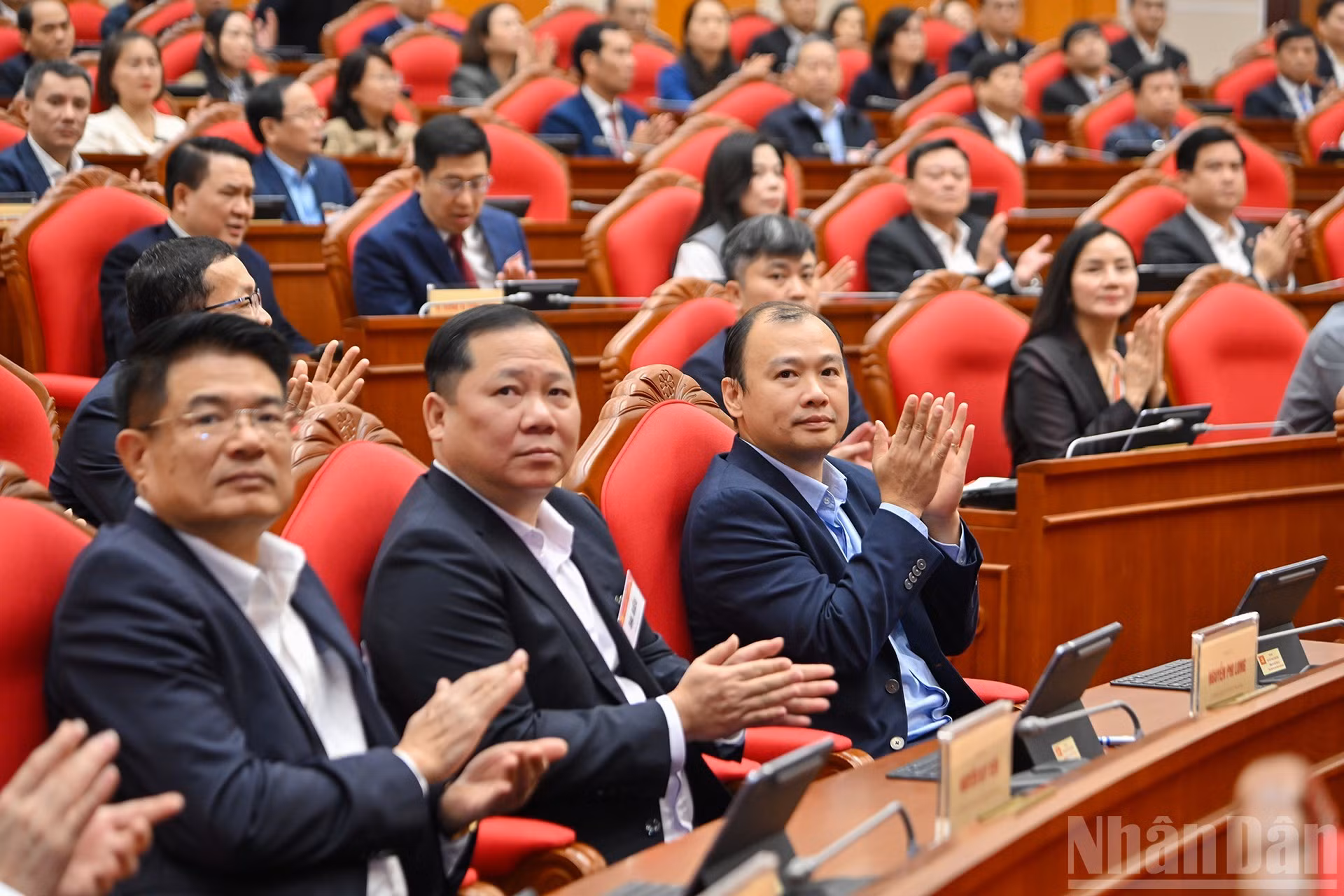 与会代表。
