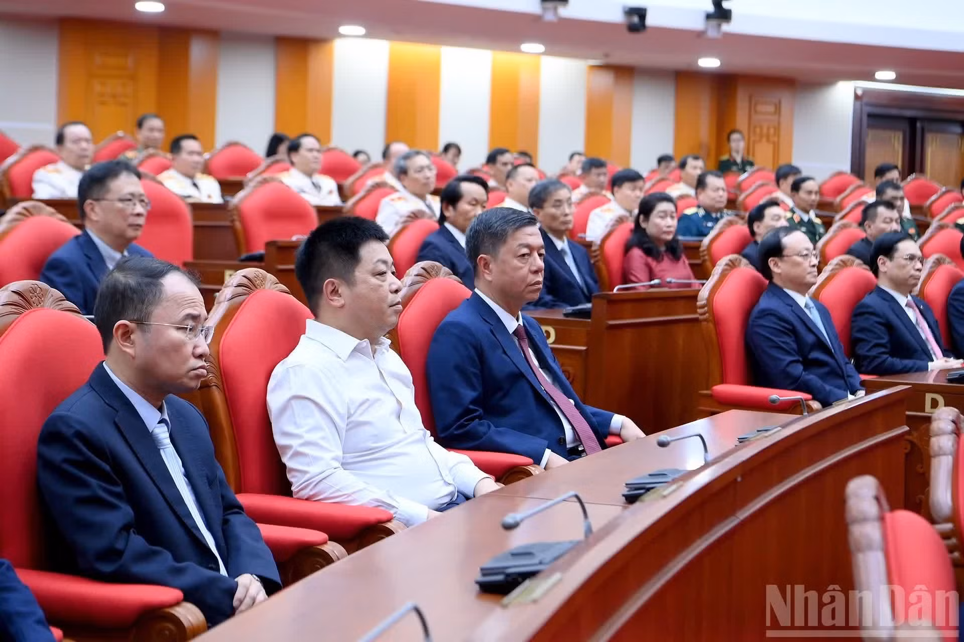 与会代表。