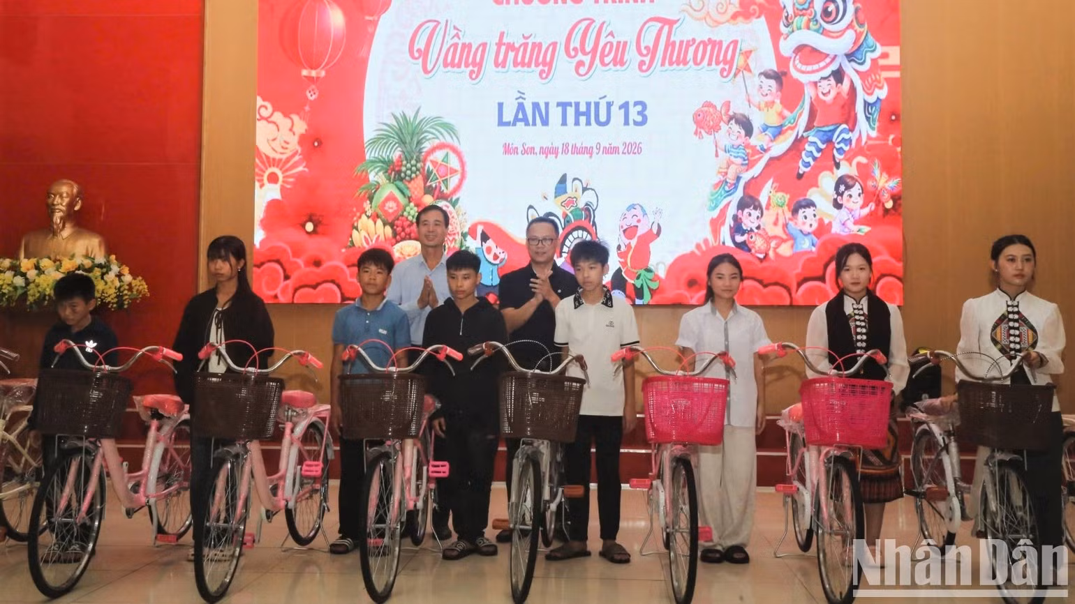 义安新闻俱乐部已成功举办了13次“月亮之爱”活动。