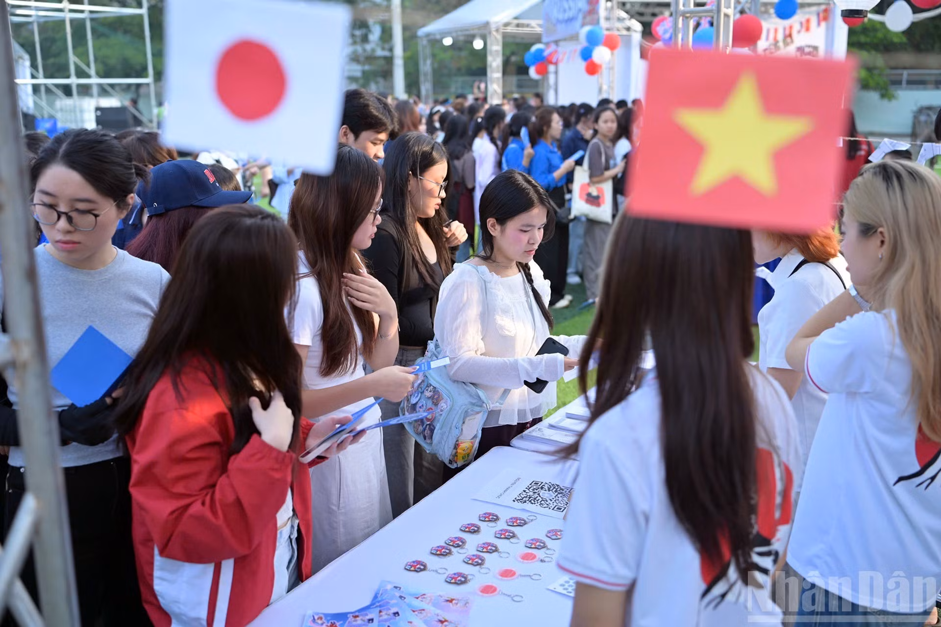 此次节日传达的信息是“河内—相遇—探索—连接—传播”。
