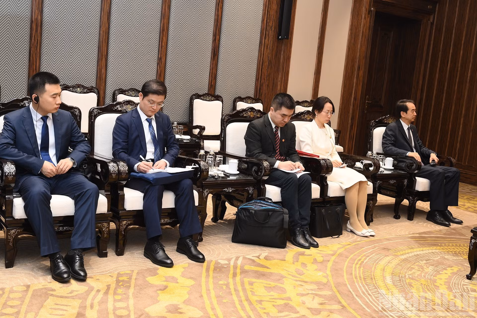 中国代表团。