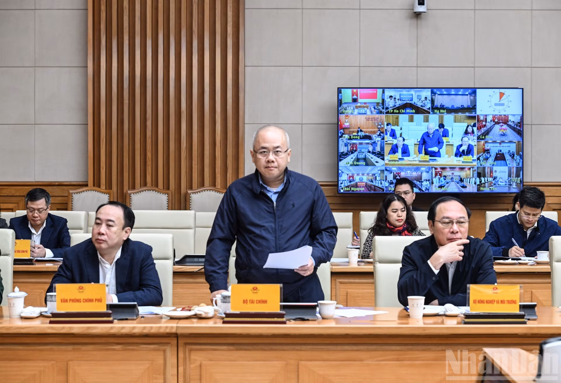 越南财政部副部长杜成忠发表讲话。
