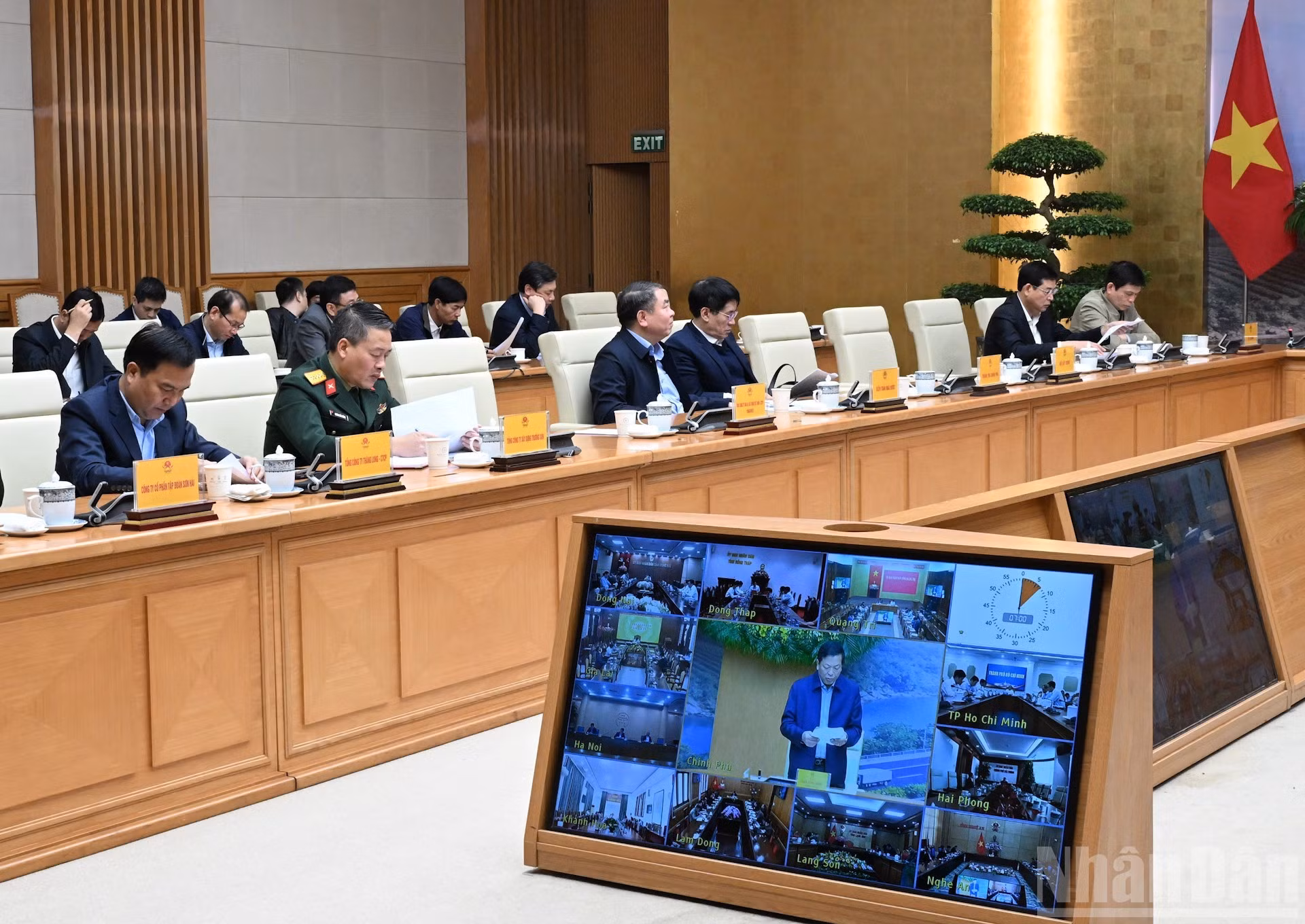 与会代表。