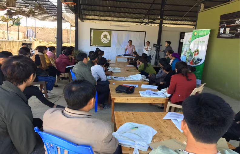 Amifarm 为当地农民举办的有机农业培训班。 图片来源：Amifarm 共图