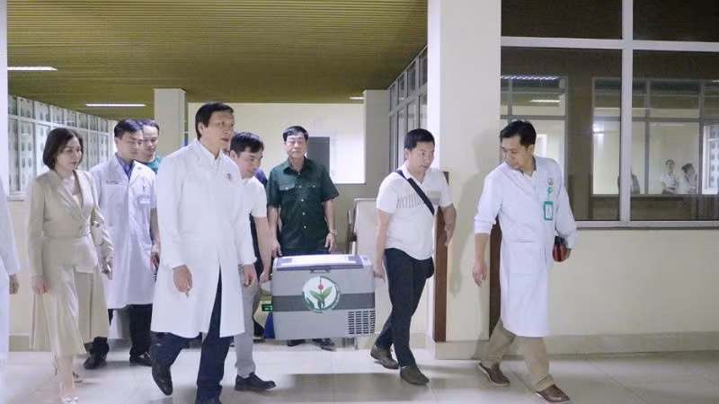 捐赠者的肾脏被送往越南瑞典汪秘医院。