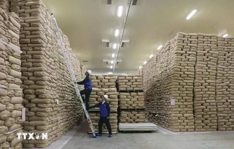 大米储备库。