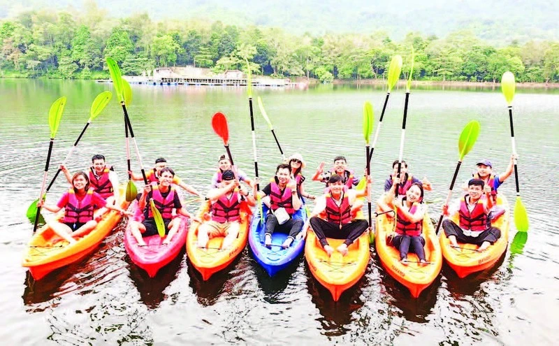 夏日来临，生态与休闲度假旅游活动全面提速。