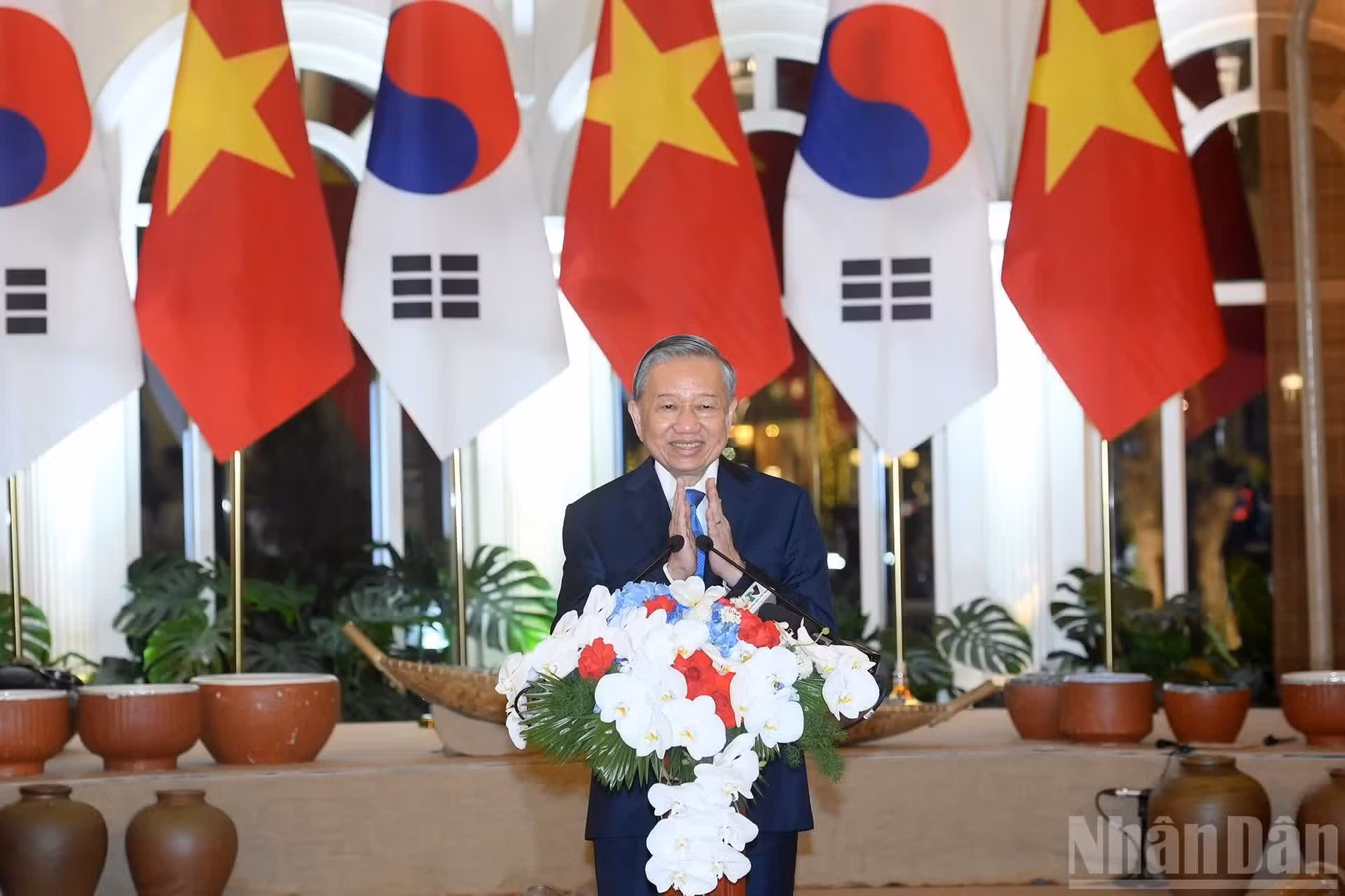 越共中央总书记、国家主席苏林在国宴上发表讲话。