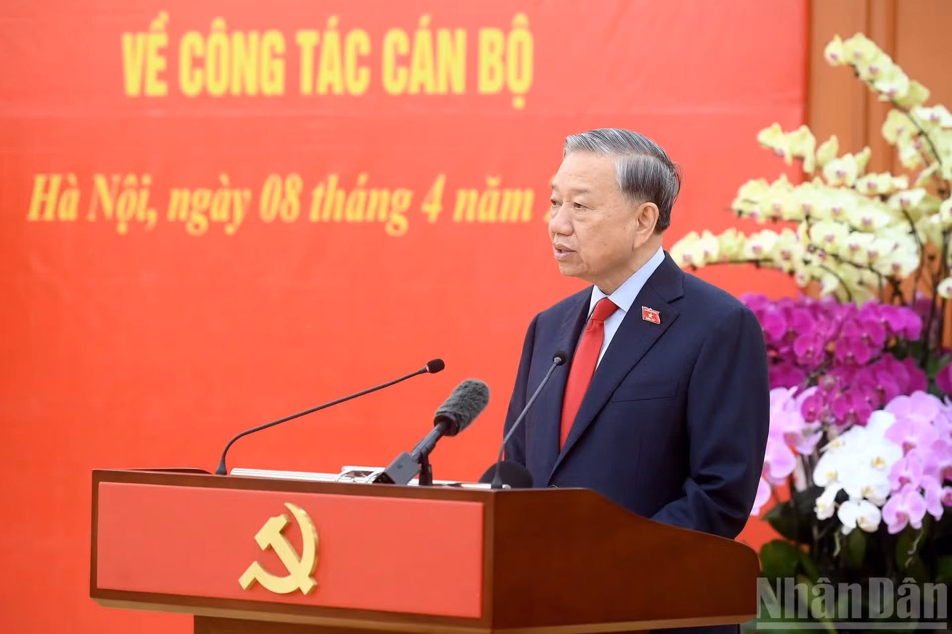 越共中央总书记、国家主席苏林在会上发表讲话。