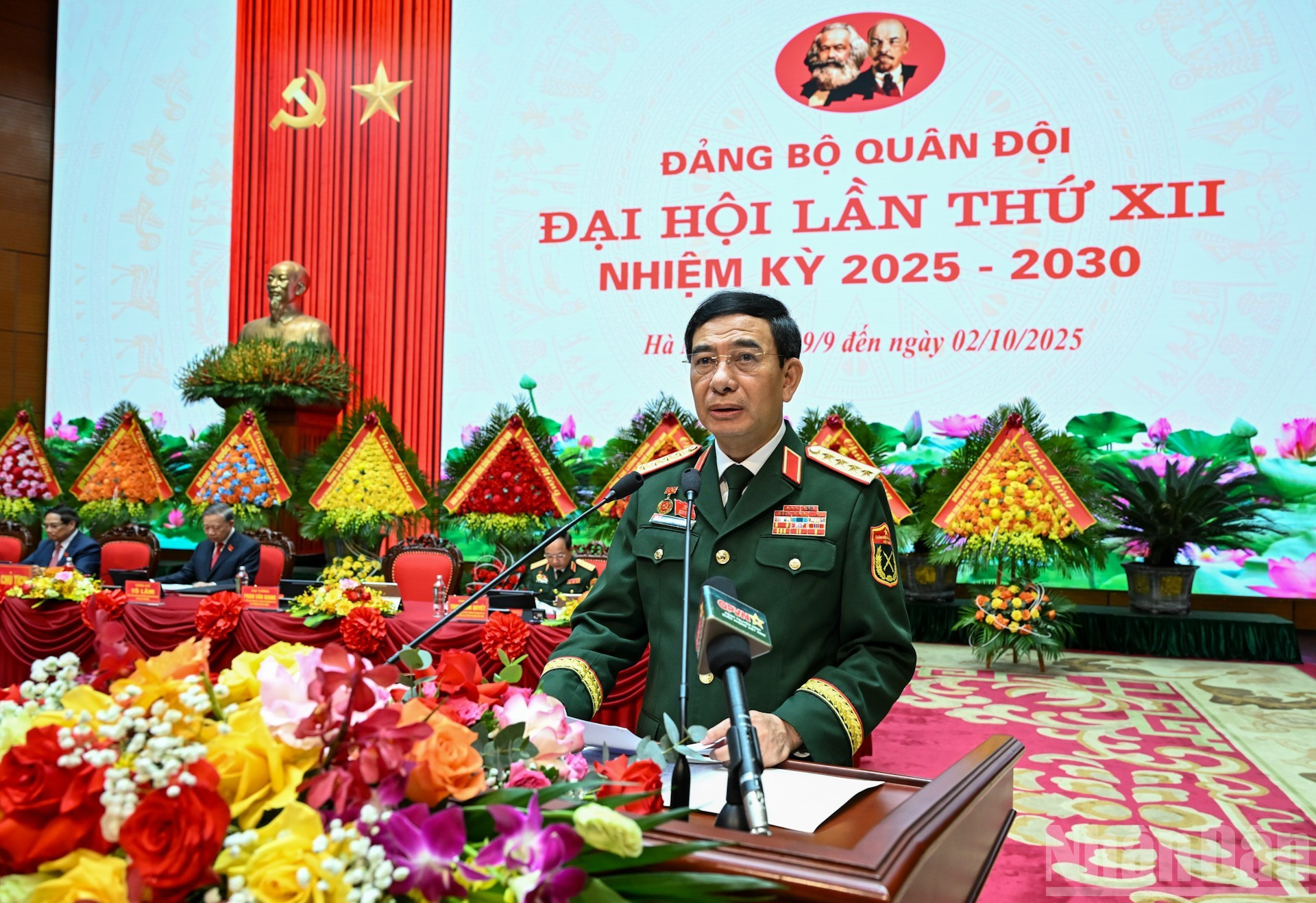 越南国防部长潘文江大将在开幕仪式上致辞。 anh-6.jpg