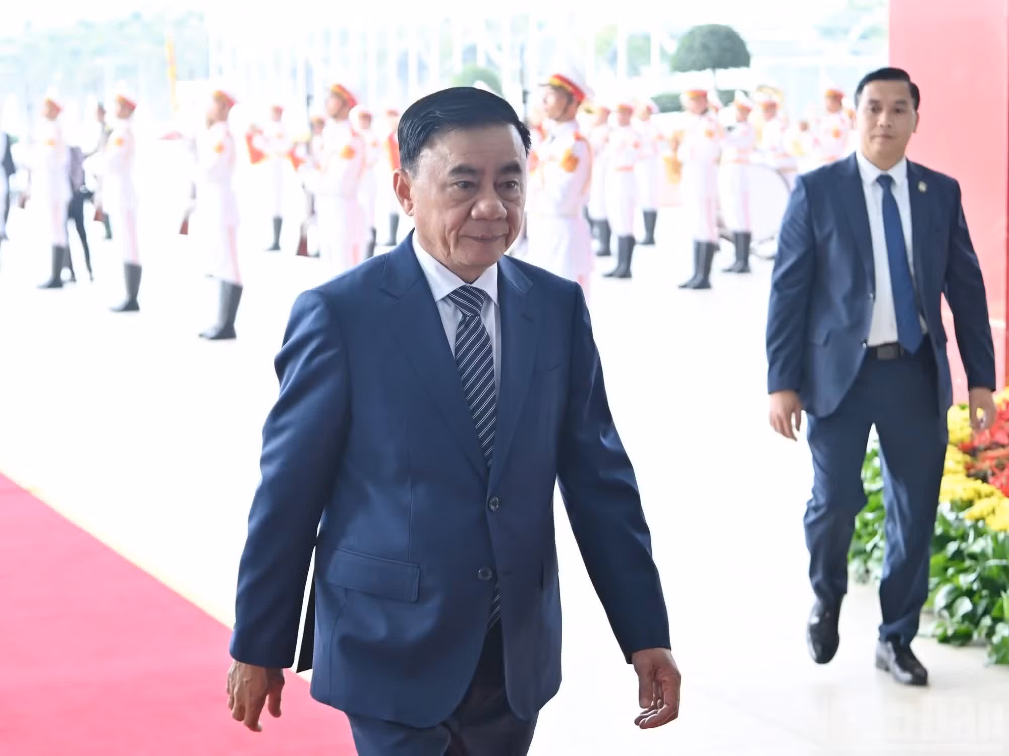 越共中央书记处常务书记陈锦秀出席大会。