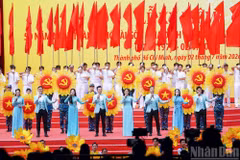 开场文艺演出。