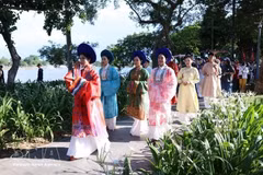 顺化的各项旅游活动吸引众多游客。