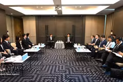 中央科技、创新和数字化转型指导委员会常务副主任阮维玉与泰国国家科学技术发展局（NSTDA）举行工作会谈。