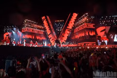 《祖国在我心中》——一场充满感恩与自豪的音乐之夜，震撼了美亭国家体育场的数万观众以及全国数百万在线观看的人民。