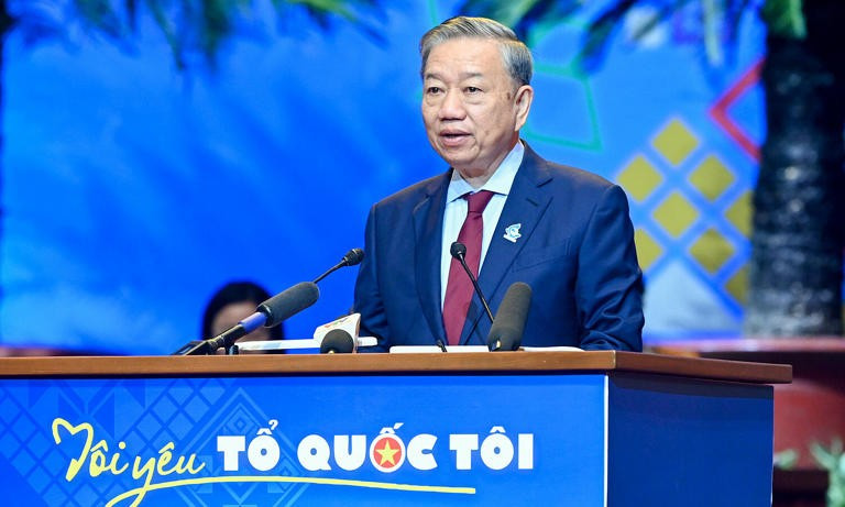 越共中央总书记苏林发表署名文章《青年与国家未来》。