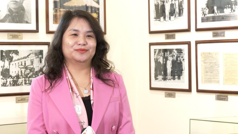 第十届越南祖国阵线中央委员会主席团委员、越南祖国阵线中央委员会机关下属民主监督与社会评议委员会主任阮琼莲。