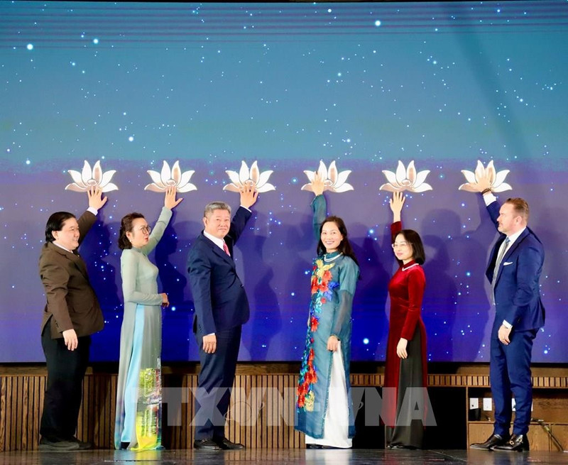 2025年11月19日，越南国家航空公司（越航）正式宣布自2025年12月15日起开通胡志明市—丹麦哥本哈根直飞航线。（图片来源：越通社）