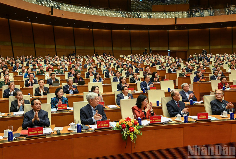 出席会议的党政领导人、前任领导人。（维灵 摄）