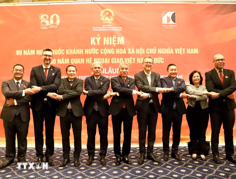 越南驻德国大使馆在柏林举行越南社会主义共和国国庆80周年暨越德建交50周年纪念活动。（图片来源：越通社）