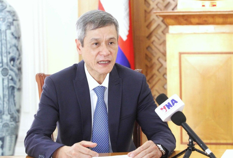 越南驻柬埔寨大使阮明宇接受越通社记者的采访。（图片来源：越通社）