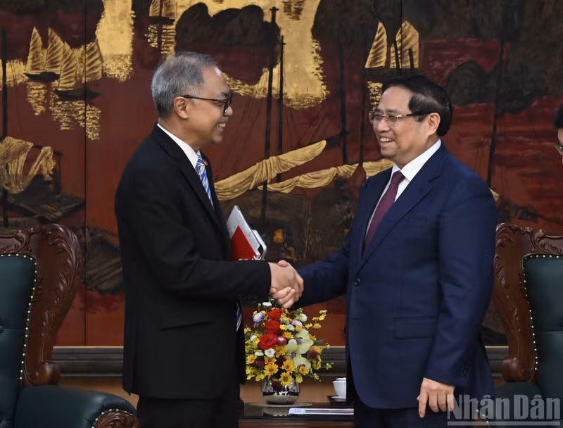 范明正总理会见印度尼西亚驻越大使。（陈海 摄）
