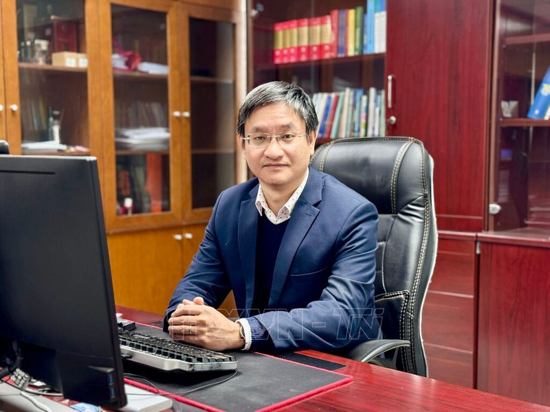 越南社会科学翰林院越南与世界经济研究所副所长范英俊博士。