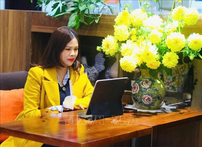 越南社会科学翰林院语言学研究所的博士阮氏江。（图片来源：越通社）